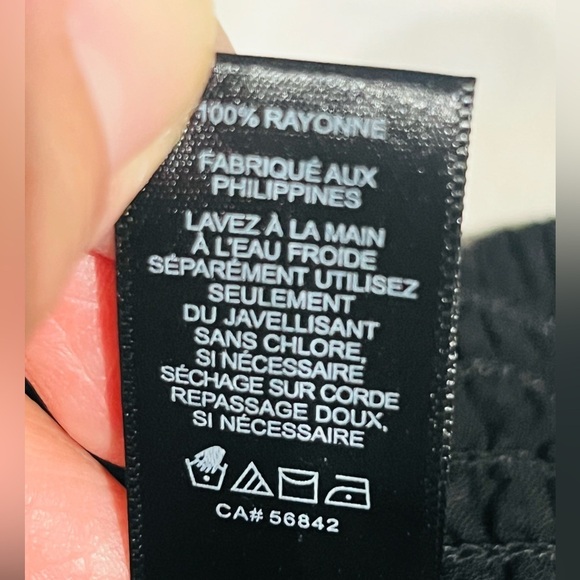 Express women’s skirt long size XS
14” waist fabric stretch fits small petite - Picture 8 of 11